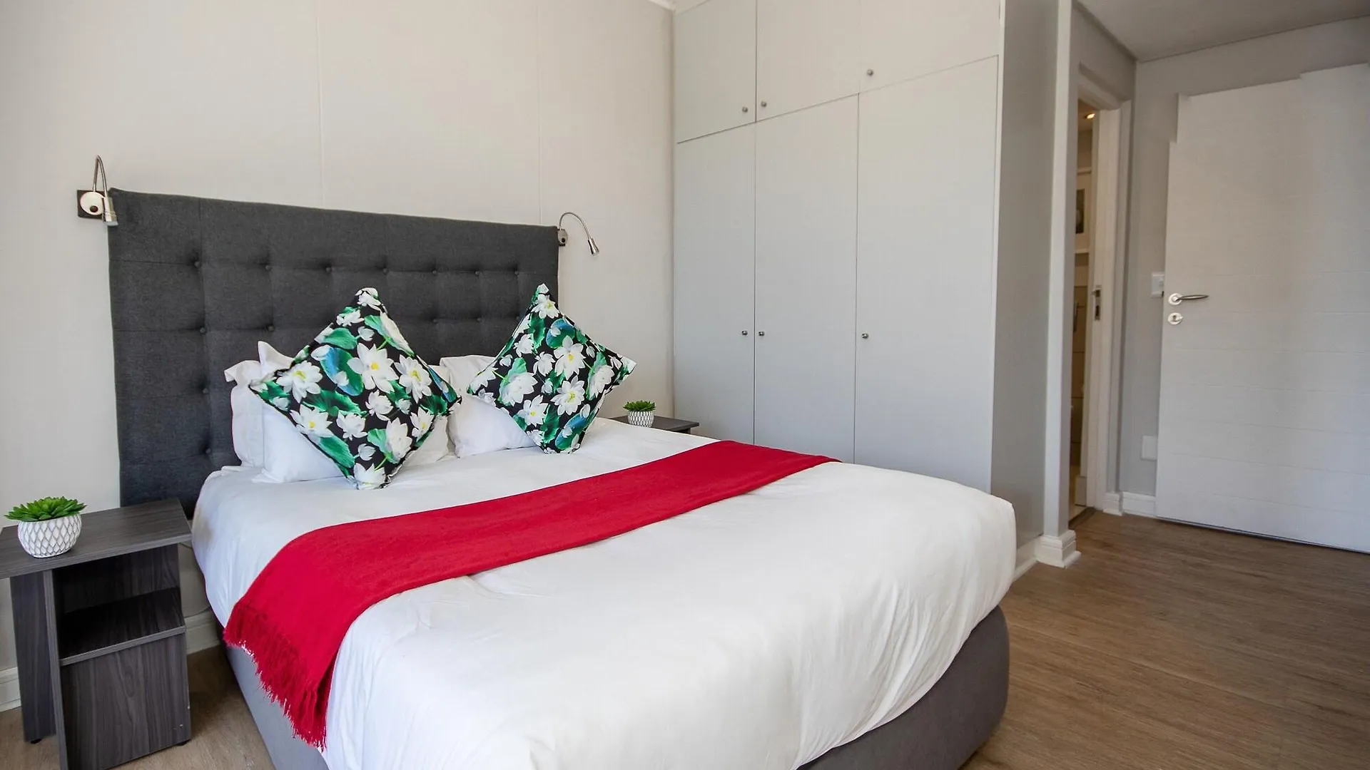 Ξενοδοχείο με διαμερίσματα The Rockwell Luxury Suites Κέιπ Τάουν